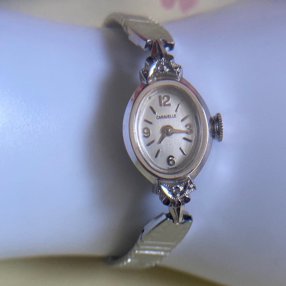 Beautiful Caravelle Vintage Stainless Steel Oval Dial Manualwind Ladies Watch!